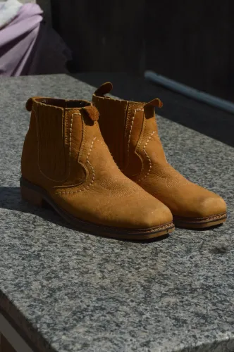 Botina de couro 40