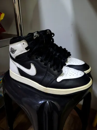 ? Nike Air Jordan High OG Black/White