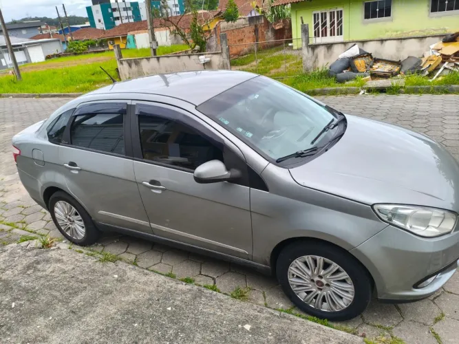 Fiat Grand Siena Essence 1.6 Flex 16V 2015