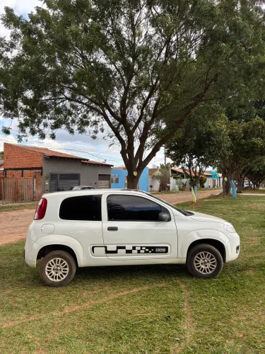 Fiat Uno Vivace 1.0 EVO Fire Flex 8V 3P 2014