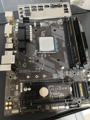 KIT RYZEN 5 5600 ACEITO TROCAS 