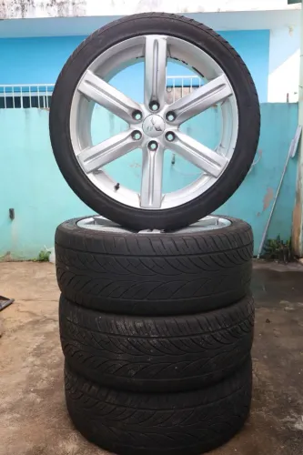 Jogo de Rodas Enkei Aro 22 + Pneus 265/40R22