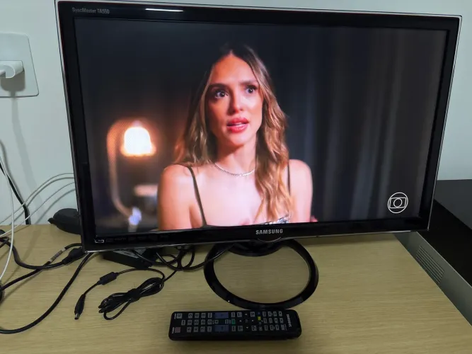 Samsung TV 23? T27A550
