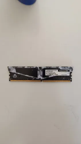 Memória RAM 8GB 3200MHz DDR4 Team Group T-Force Vulcan