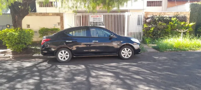 Nissan Versa SL 1.6 16V Flex Fuel 4P Mec. 2014