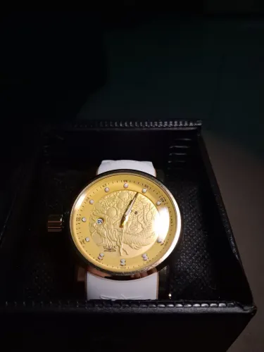 Relógio Invicta Yakuza Dourado