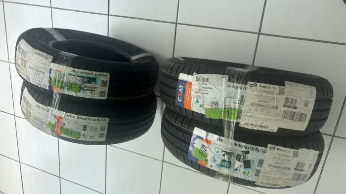 4 Pneus 175/70 R13 CEAT