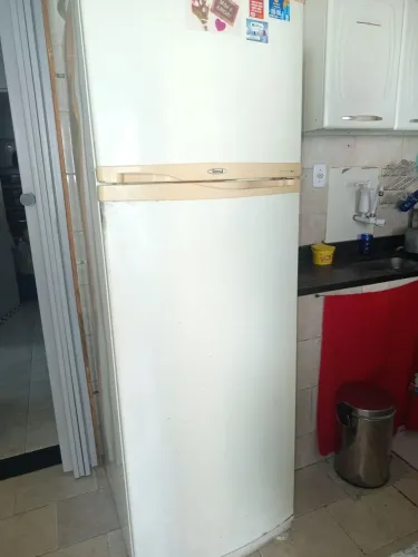 Geladeira Consul 380L. COM DEFEITO