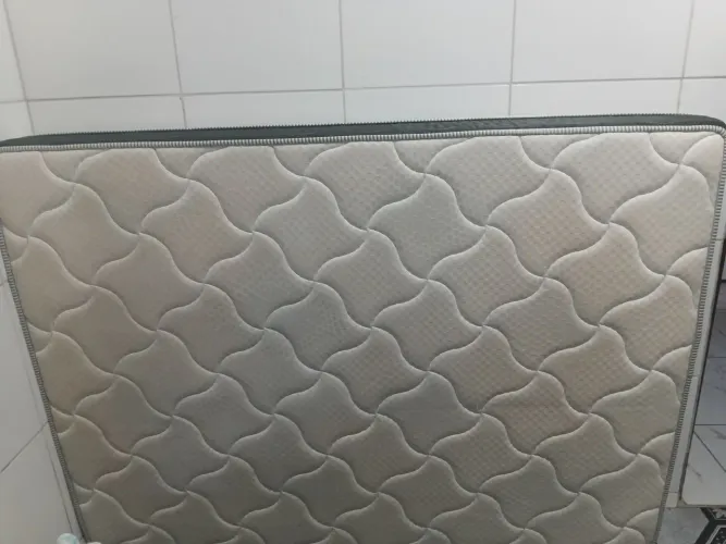 Vendo colchão de casal Reconflex Max Saúde Premium em ótimo estado!