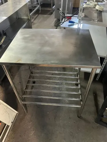 Mesinha de apoio Inox Aço 304 (70cm Por 55cm