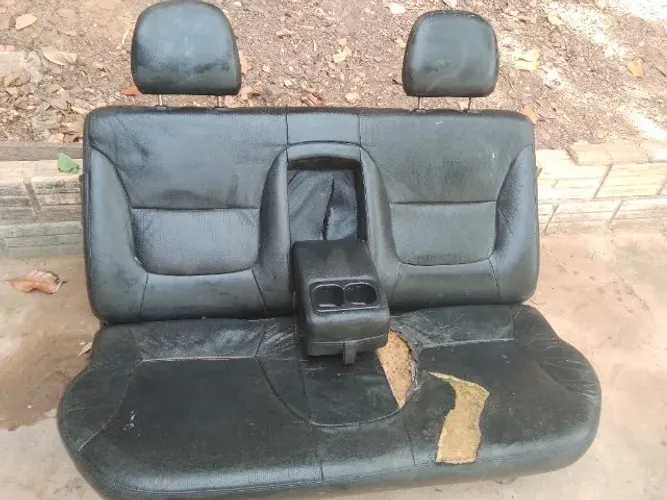banco traseiro da Mitsubishi L200 Triton, compatível com os modelos fabricados 2008/2016 