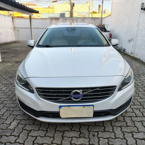 Volvo V60 T-4 Momentum 2.0 190cv 5P 2018