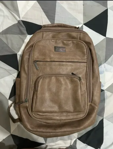 Mochila de couro marrom
