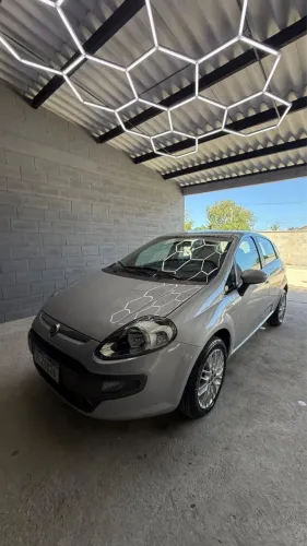 Fiat Punto Essence 1.6 Flex 16V 5P 2014