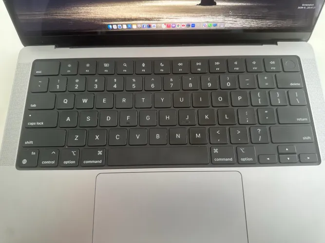 MacBook Pro M2 1TB 14? 16GB