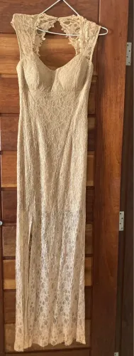 Vestido longo de renda 
