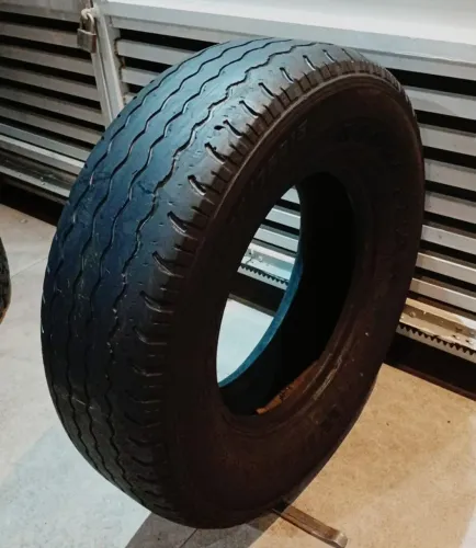 Pneu 235/75 aro 15 Goodyear