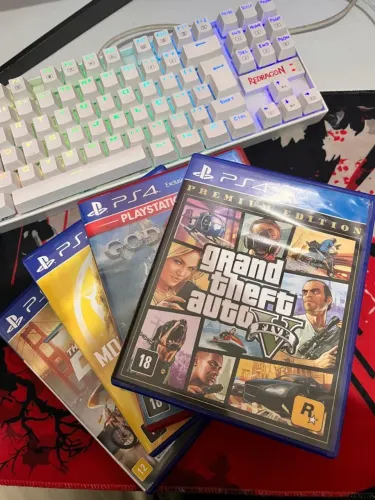 Jogos PS4 GTA, GOD OF WAR, THE CREW 2 E MK11