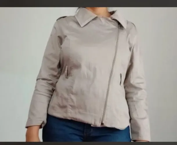 Blusa de frio Barreds tamanho 44 bege