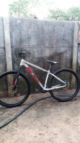 Bike Houston aro 29, freio disco, suspensão, marchas- tudo 100%, paguei R$2000, preço 1100