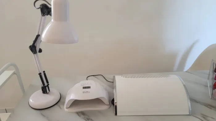 Kit para manicure ? sugador, cabine e luminária