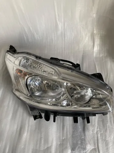Farol Direito 208 Genuíno 2013 A 2015 Peugeot *0