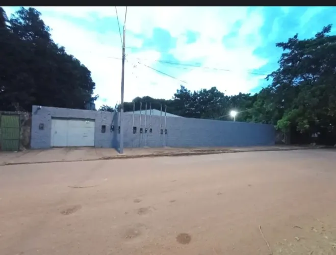 Rua Sororo:Vende casa com Terreno de 11 quartos sendo 8 banheiros