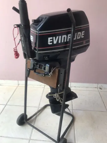 Motor de Popa Evinrude 8HP