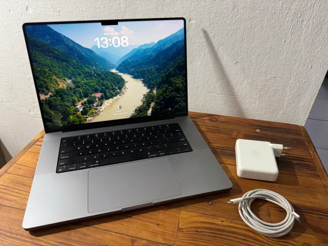 MacBook Pro 16 M1 Pro | 16GB RAM | 512GB SSD | Estado Impecável