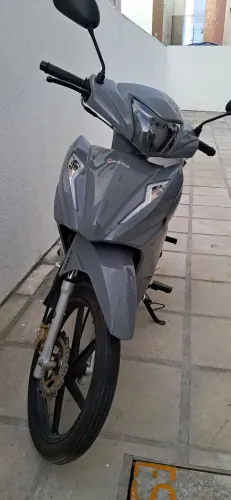 Avelloz AZ 125