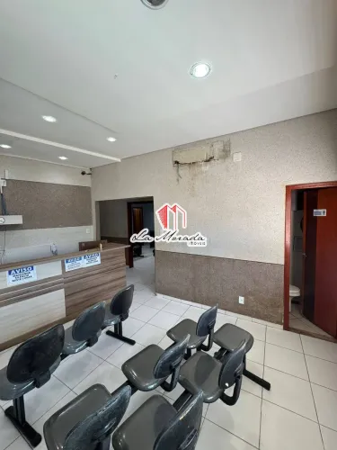 Prédio 113M², estacionamento, ideal para clinicas e escritórios em geral!