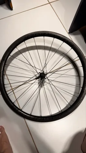 RODA BONTRAGER AELOS PRO 3