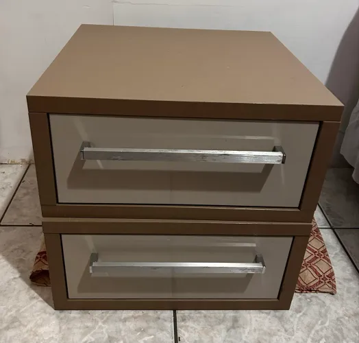 Criado mudo 43cm x 45cm 