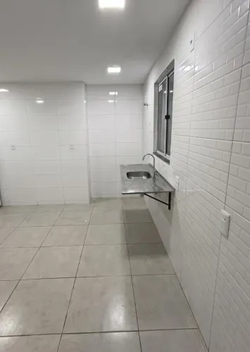 Casa 2 Qtos C/Suite no Fonseca- IPTU e água inclusos