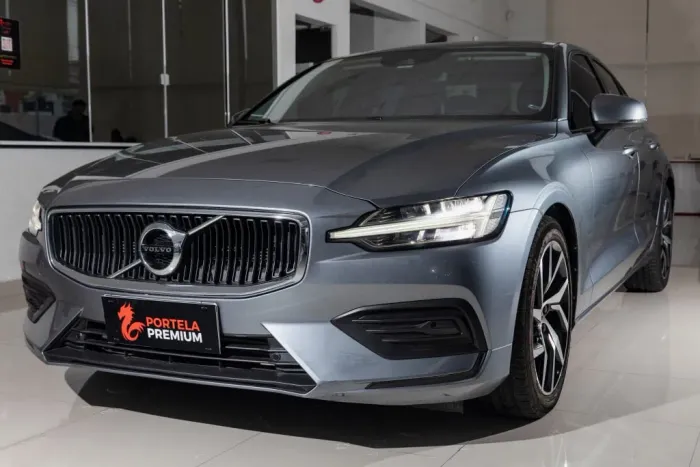 Volvo S60 T-4 Momentum 2.0 190cv 4P 2020