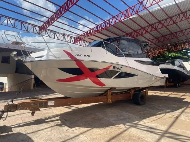 Lancha NHD 370 - Seminova