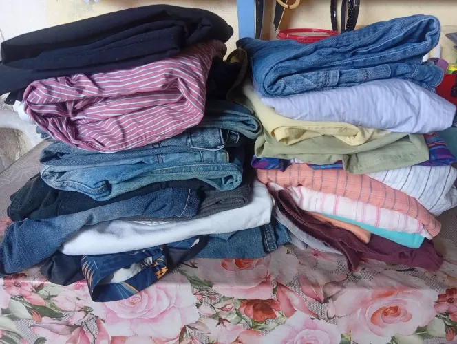 Roupas masculinas para brechó