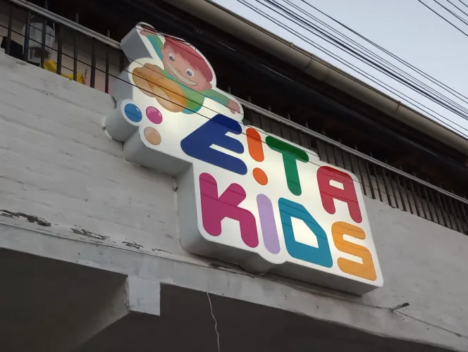 Tudo em fachada e placas maravilhosas acrilicaxe ACM,telha,e lona também.