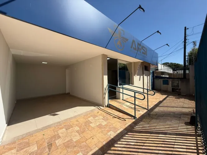 Casa Comercial proxima ao Atacadao da vila ercilia.