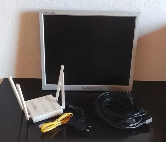 Monitor Samsung 713n