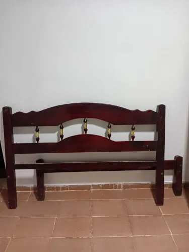 Cama de casal madeira maciça