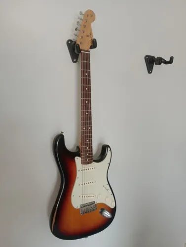 Guitarra Fender Stratocaster Road Worn Sunburst