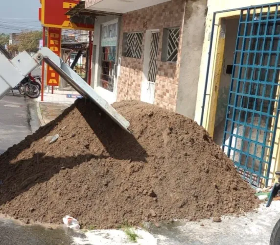 AREIÃO PARA ATERRO - 5MT 450$$$