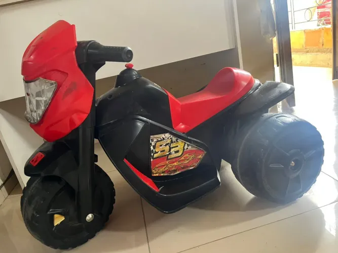 Vendo motinha elétrica em perfeito estado conservacao ZAP *45
