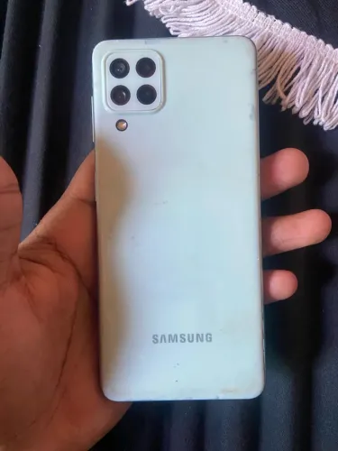 Samsung a 22 128 com 128 gigas de armazenamento