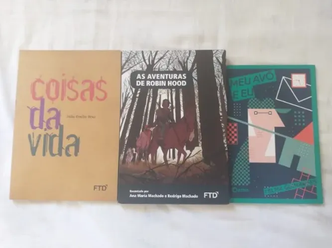 Livros "Coisas da Vida", "As Aventuras de Robin Hood" e "Meu Avô e Eu"