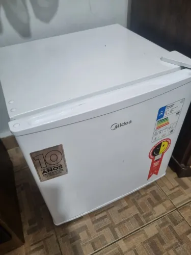 Frigobar mídea