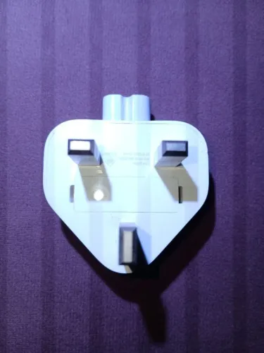 Adaptador de Tomada do Reino Unido para Carregador Apple (Produto Original)