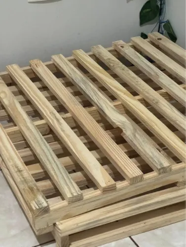4 pallets