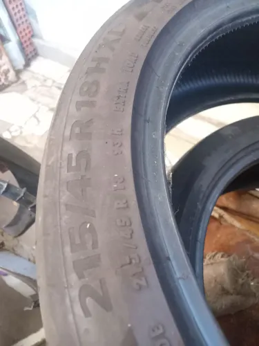 Pneu 215 45 r18 hxl continental meia vida